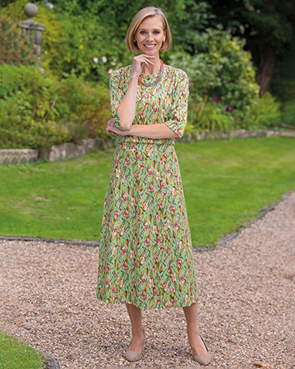 Skirt and Blouse Outfits for Ladies